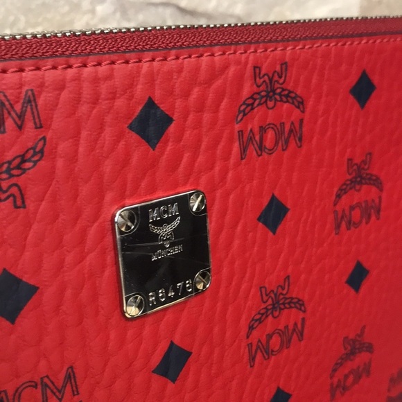 🎁 MCM Visetos Coated Canvas Pouch - Picture 9 of 16